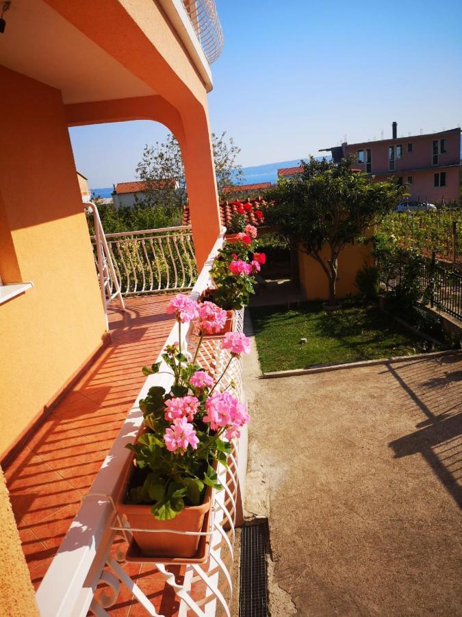 Apartmani Mateja Kaštela Eksteriør bilde