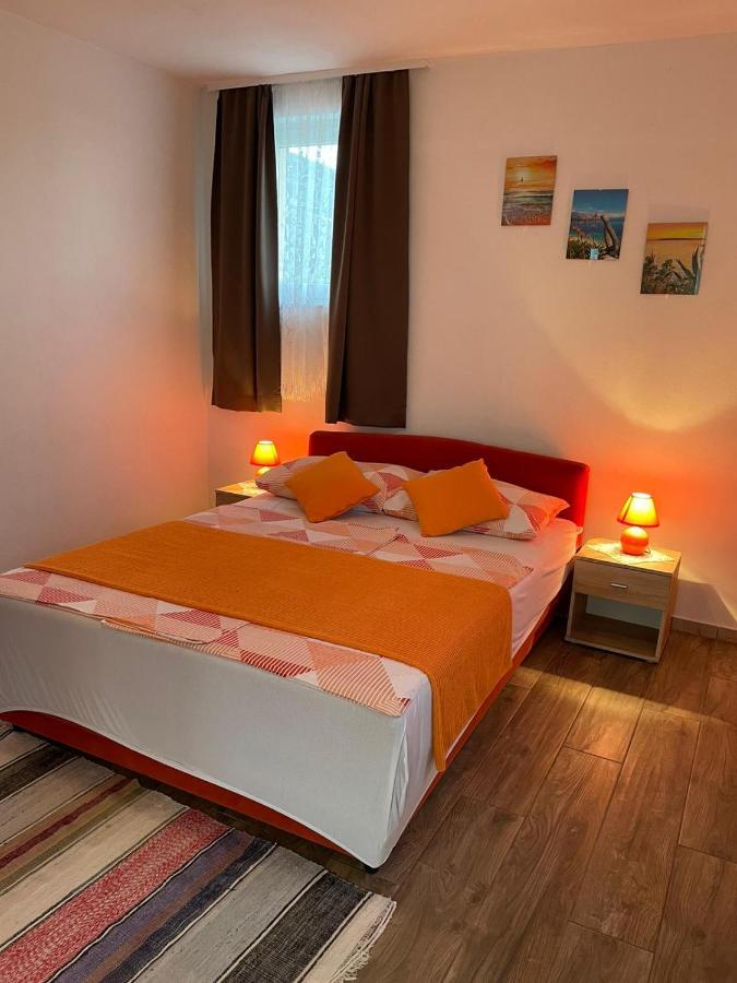 Apartmani Mateja Kaštela Eksteriør bilde