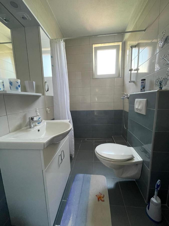 Apartmani Mateja Kaštela Eksteriør bilde